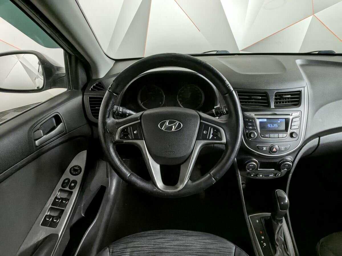 Hyundai Solaris с пробегом — 2015 год. Фото: #14