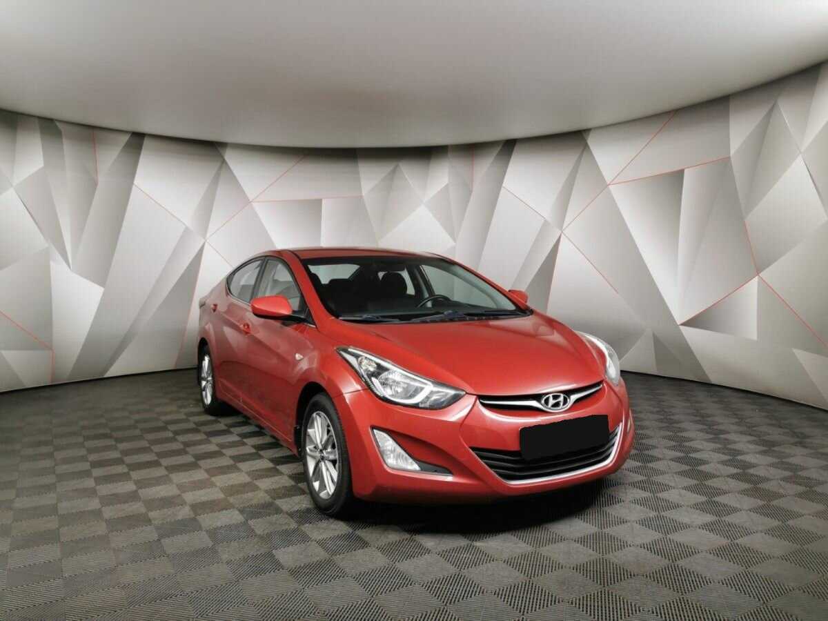 Hyundai Elantra с пробегом — 2015 год. Фото: #2