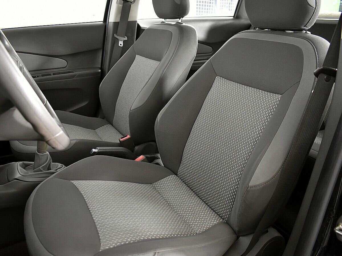 Chevrolet Cobalt с пробегом — 2013 год. Фото: #5