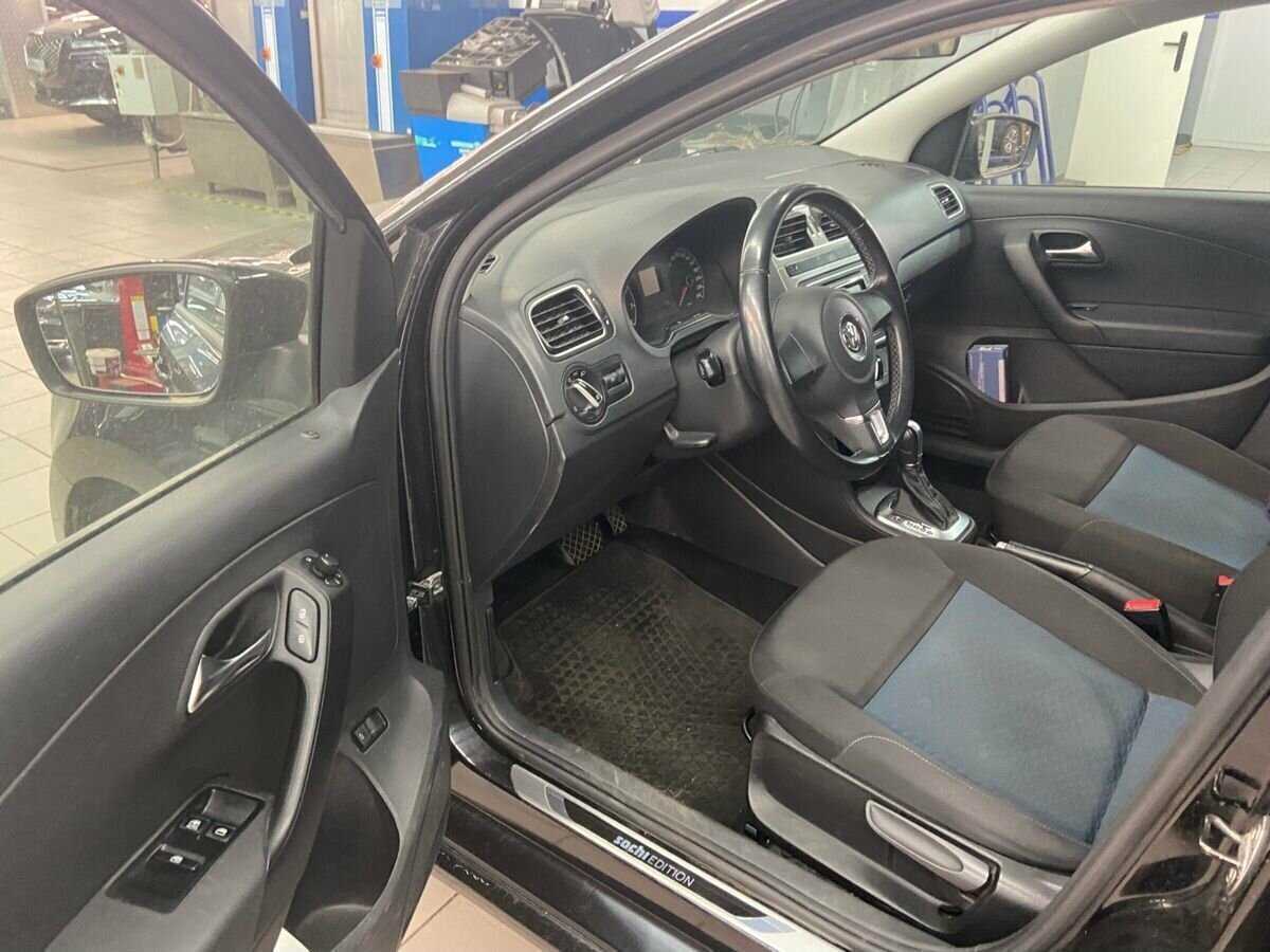 Volkswagen Polo с пробегом — 2013 год. Фото: #6