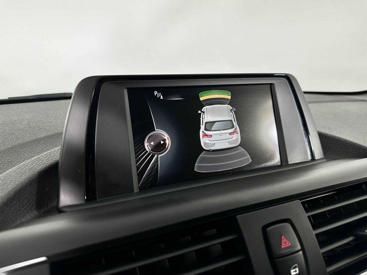 BMW 1 серии с пробегом — 2017 год. Фото: #12