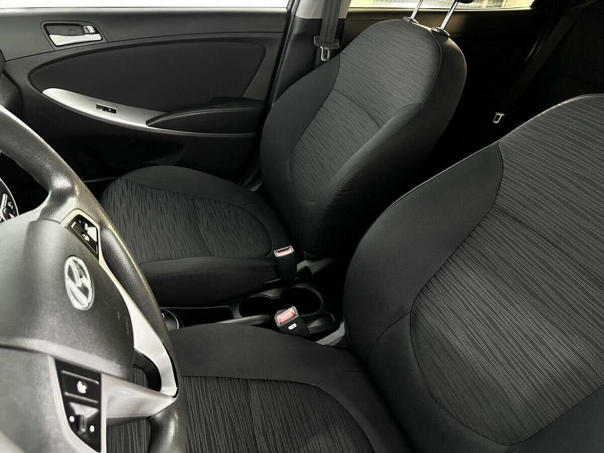 Hyundai Solaris с пробегом — 2015 год. Фото: #7