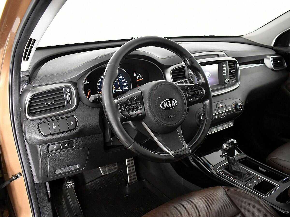 Kia Sorento с пробегом — 2017 год. Фото: #6
