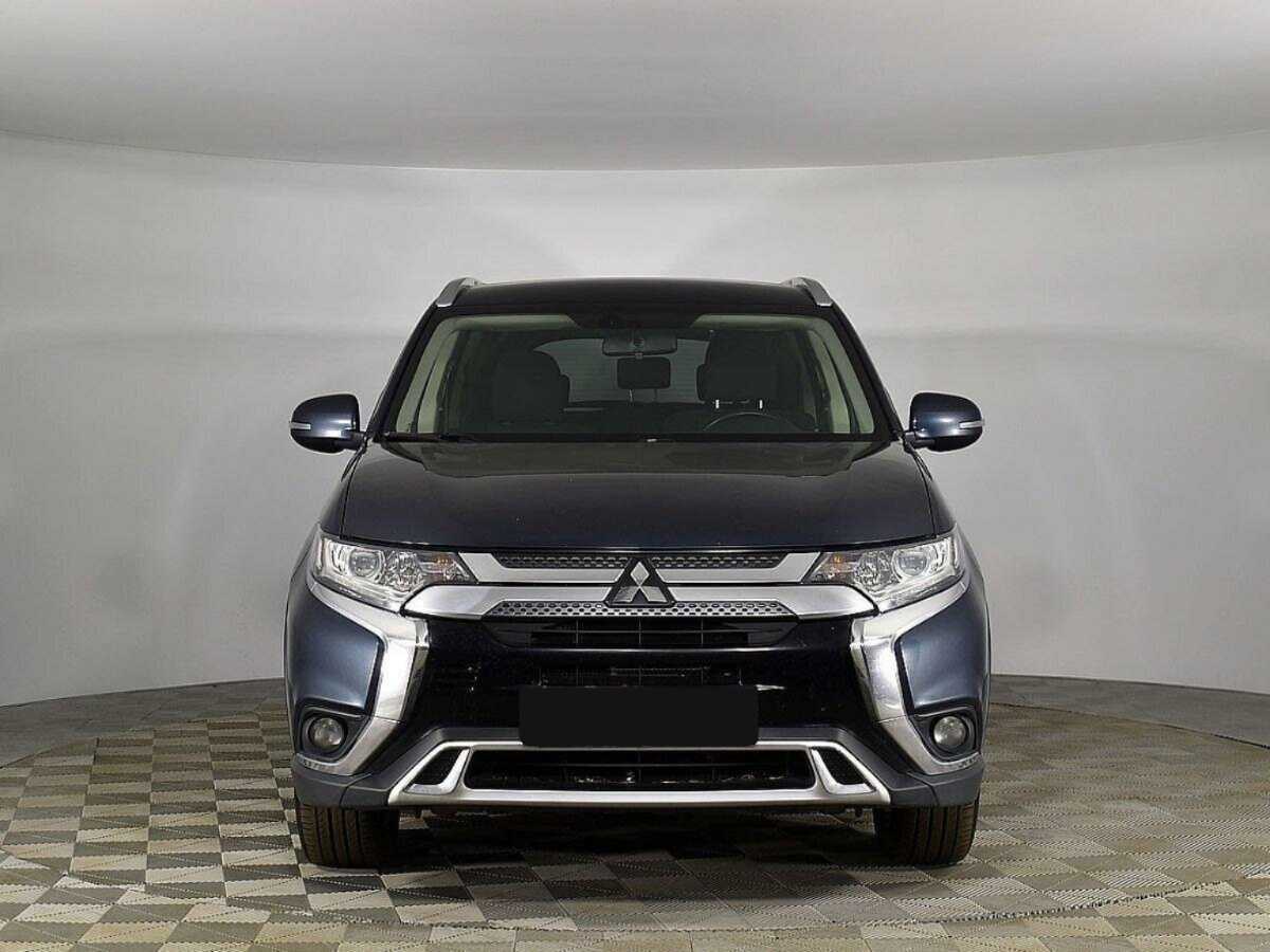 Mitsubishi Outlander с пробегом — 2018 год. Фото: #2