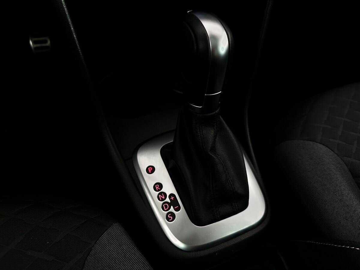 Volkswagen Polo с пробегом — 2018 год. Фото: #12