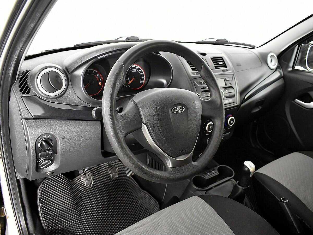 Lada (ВАЗ) Kalina с пробегом — 2017 год. Фото: #6