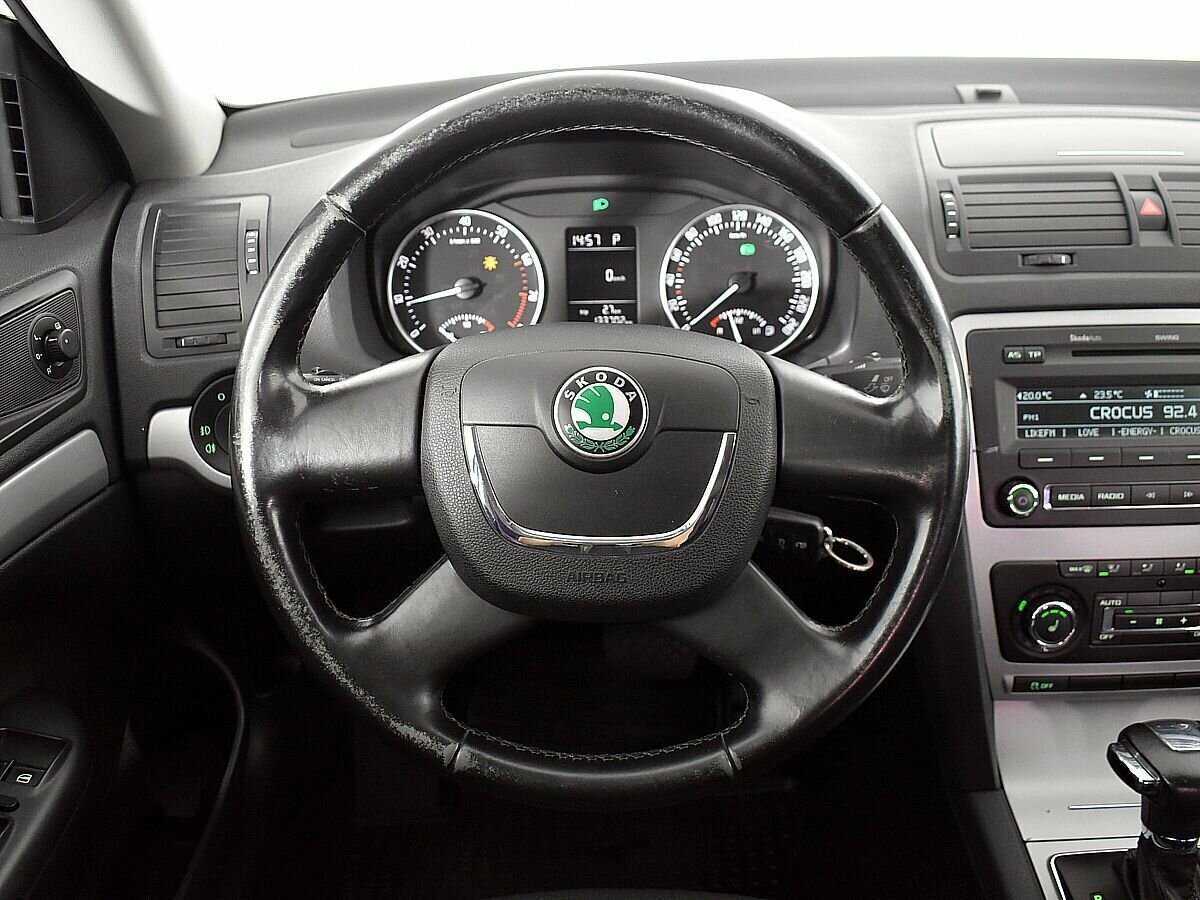 Skoda Octavia с пробегом — 2012 год. Фото: #10