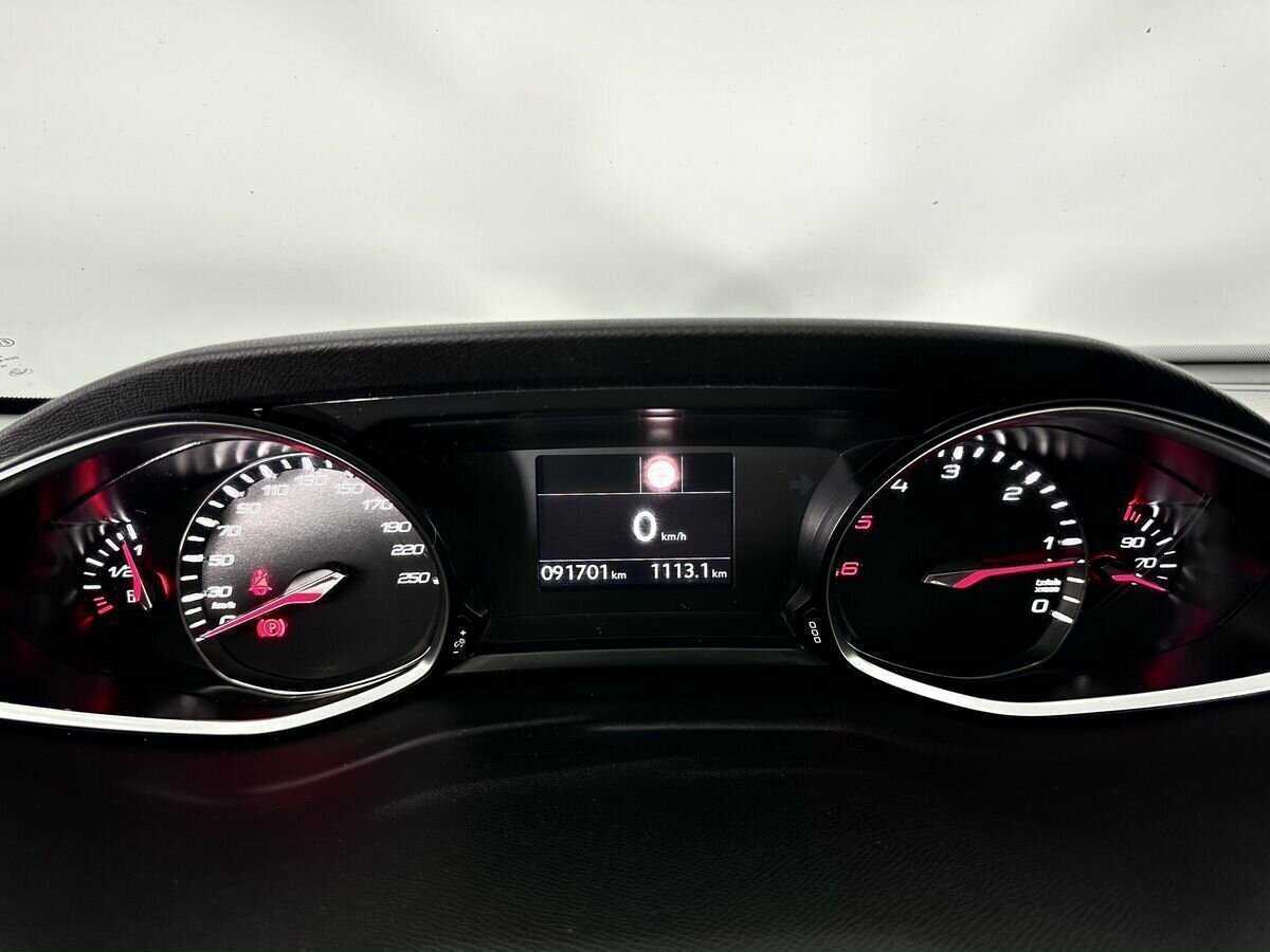 Peugeot 308 с пробегом — 2018 год. Фото: #9