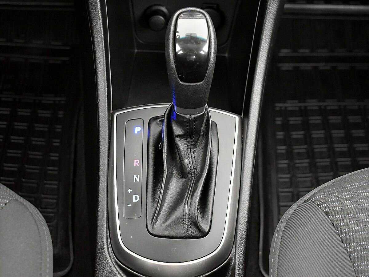 Hyundai Solaris с пробегом — 2014 год. Фото: #13