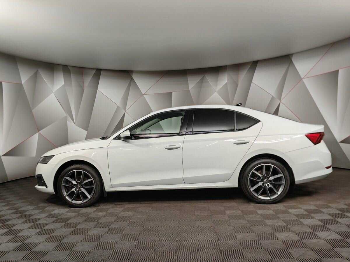 Skoda Octavia с пробегом — 2021 год. Фото: #4