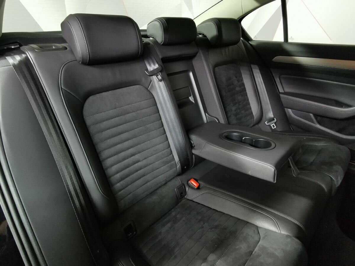 Volkswagen Passat с пробегом — 2019 год. Фото: #12