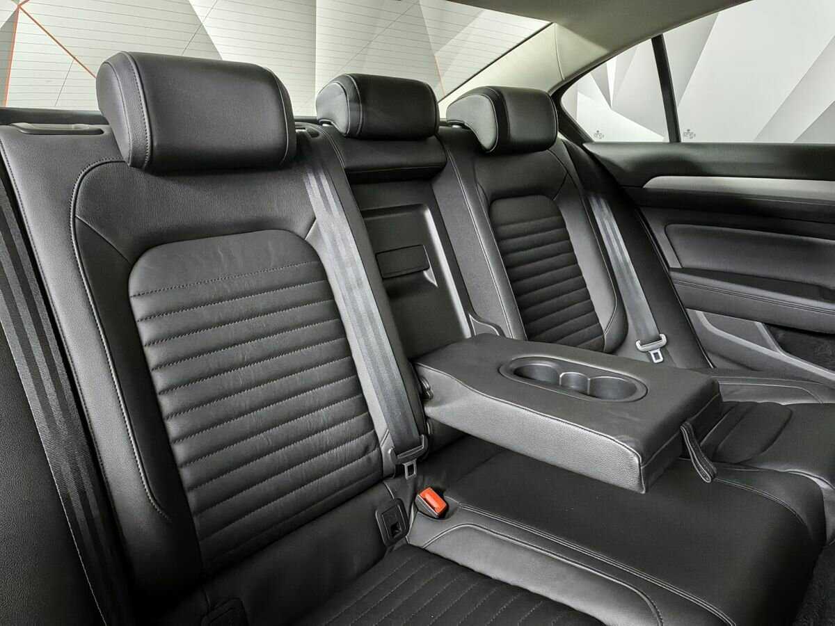Volkswagen Passat с пробегом — 2017 год. Фото: #12