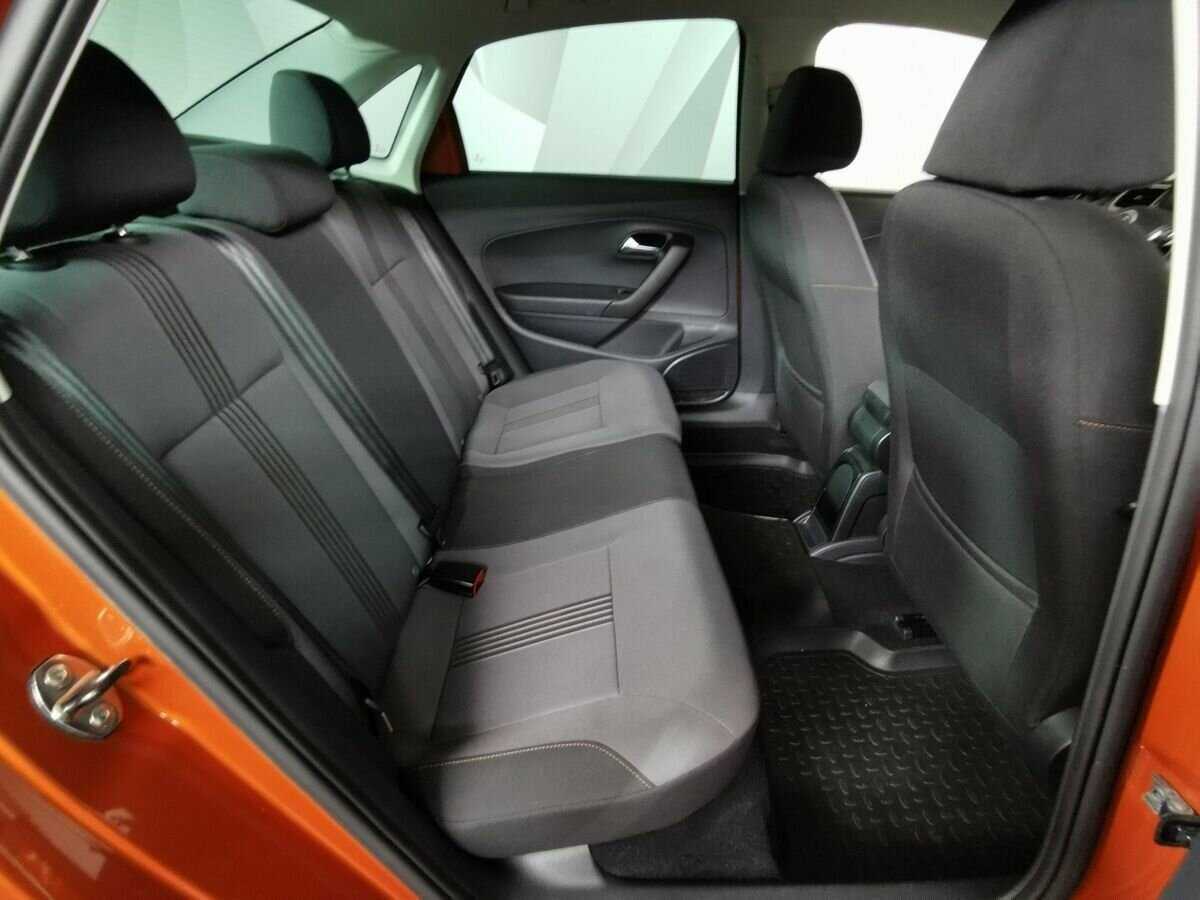 Volkswagen Polo с пробегом — 2016 год. Фото: #11