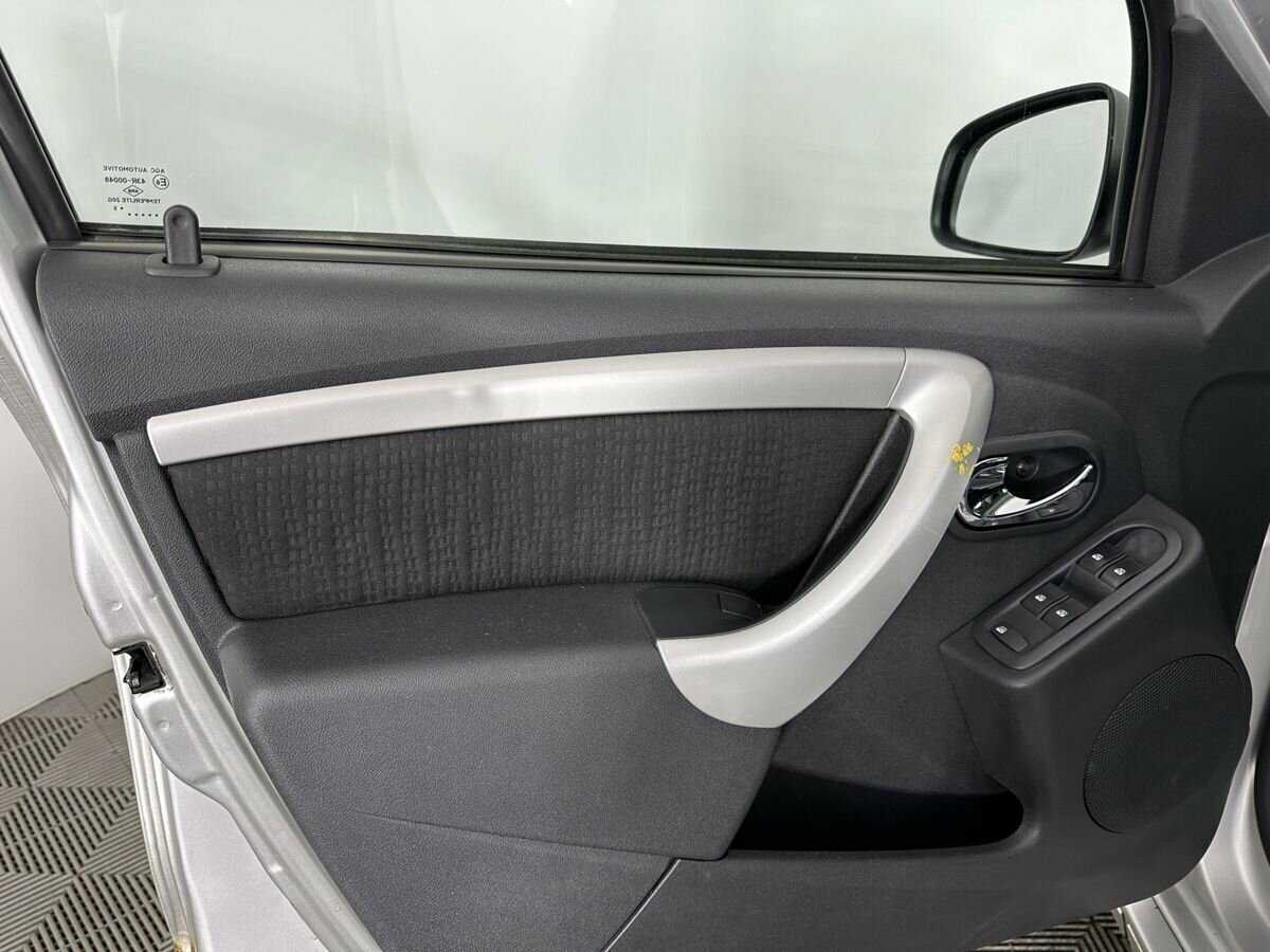 Nissan Terrano с пробегом — 2015 год. Фото: #7