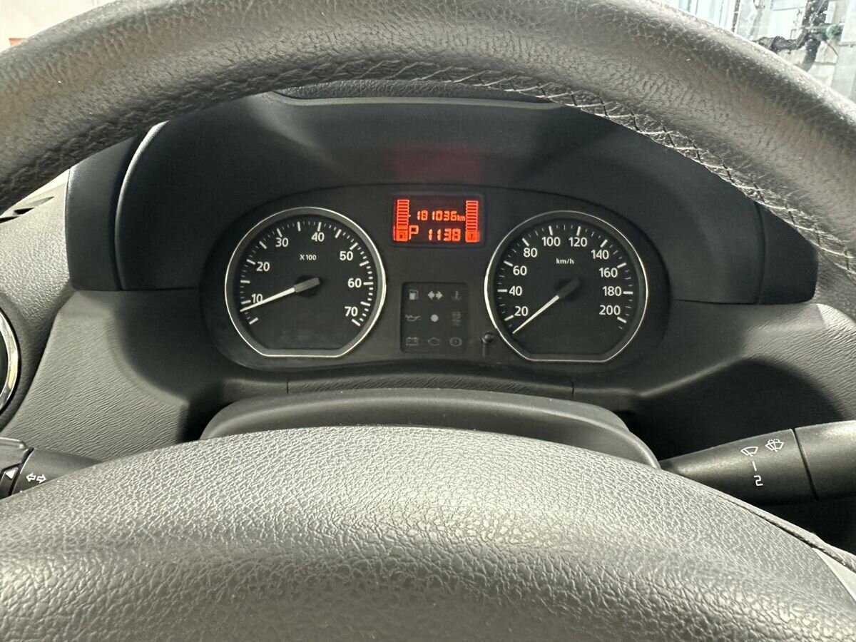 Nissan Terrano с пробегом — 2015 год. Фото: #10