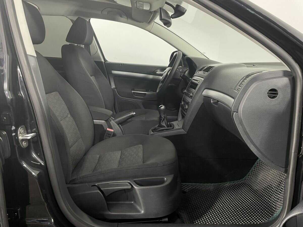 Skoda Octavia с пробегом — 2012 год. Фото: #13