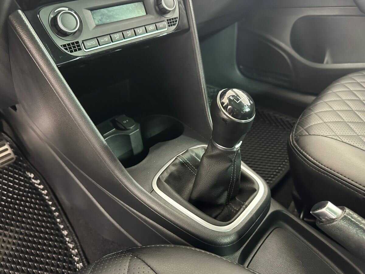 Volkswagen Polo с пробегом — 2018 год. Фото: #12