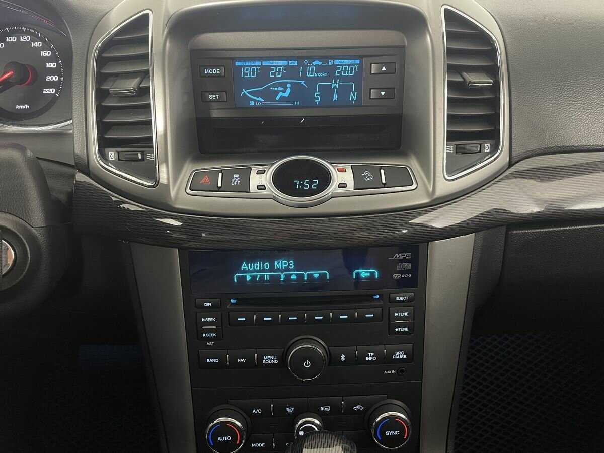 Chevrolet Captiva с пробегом — 2014 год. Фото: #11