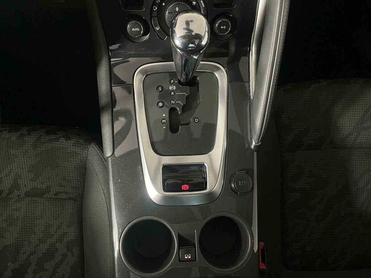 Peugeot 3008 с пробегом — 2012 год. Фото: #12