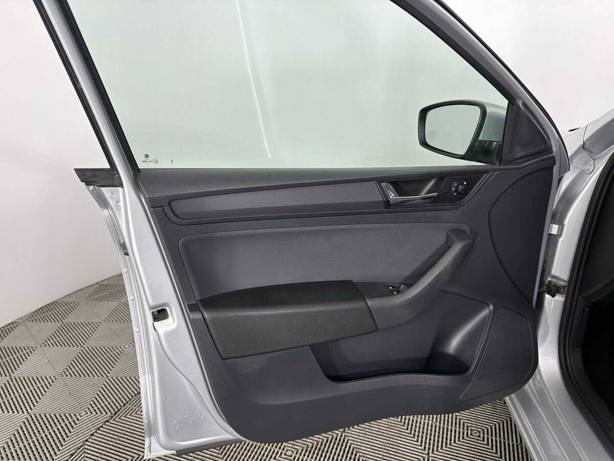 Skoda Rapid с пробегом — 2018 год. Фото: #7