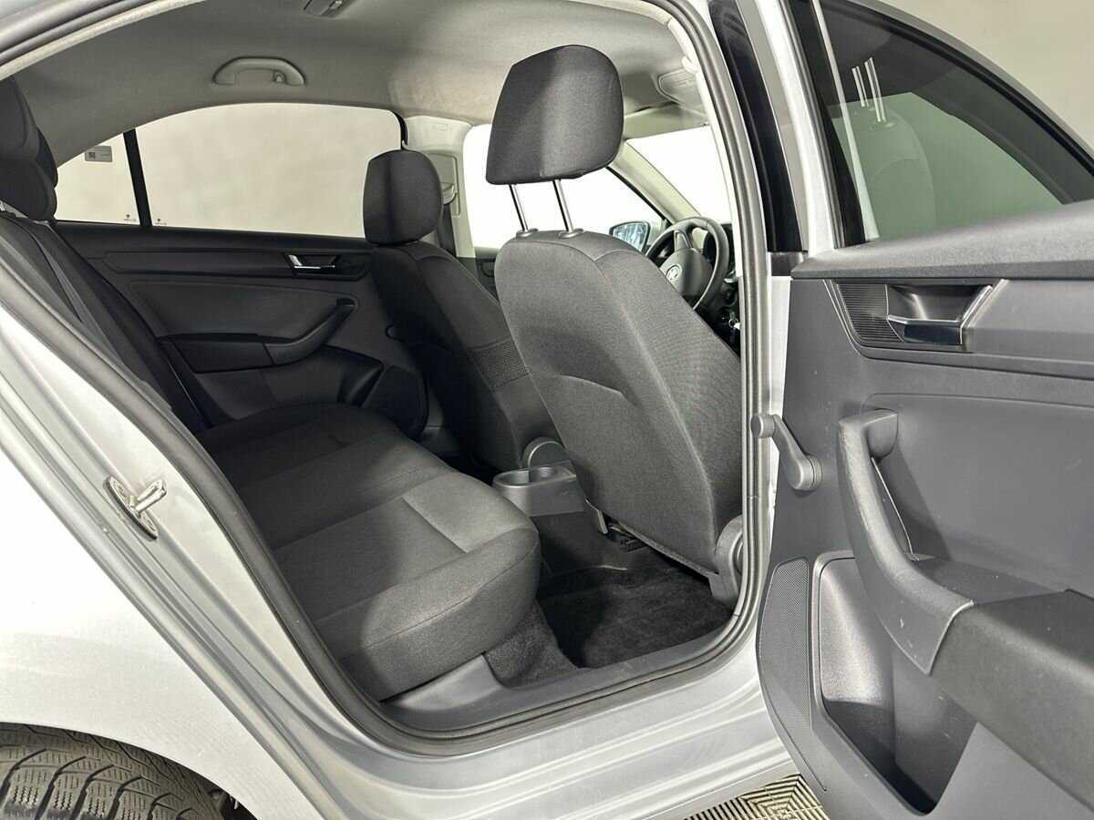 Skoda Rapid с пробегом — 2018 год. Фото: #15