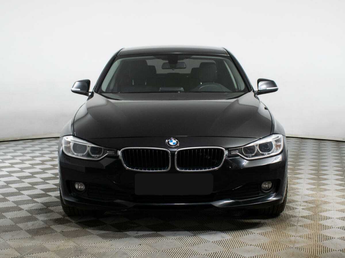 BMW 3 серии с пробегом — 2013 год. Фото: #1