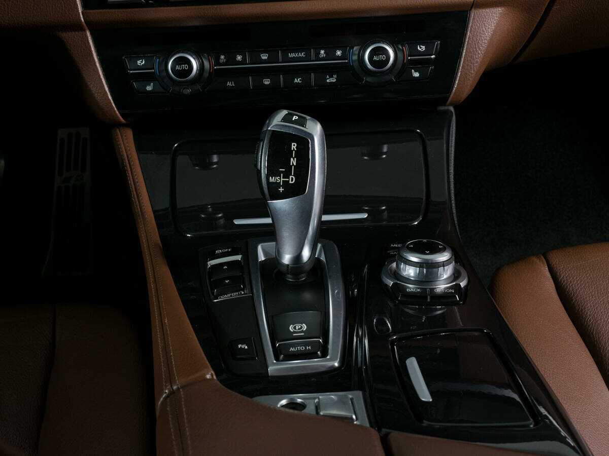 BMW 5 серии с пробегом — 2013 год. Фото: #11