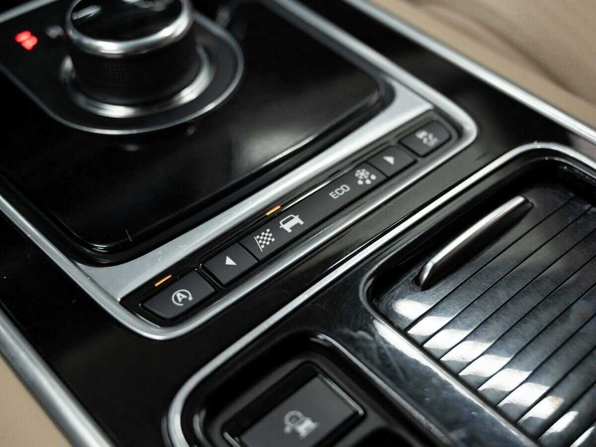 Jaguar XF с пробегом — 2017 год. Фото: #24