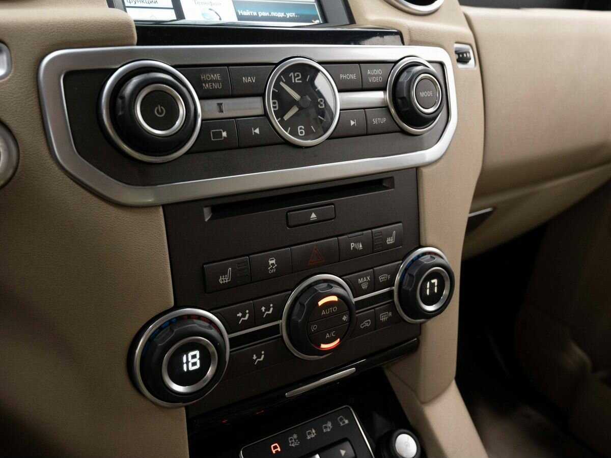 Land Rover Discovery с пробегом — 2014 год. Фото: #26