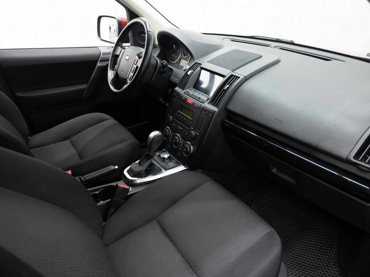 Land Rover Freelander с пробегом — 2012 год. Фото: #10