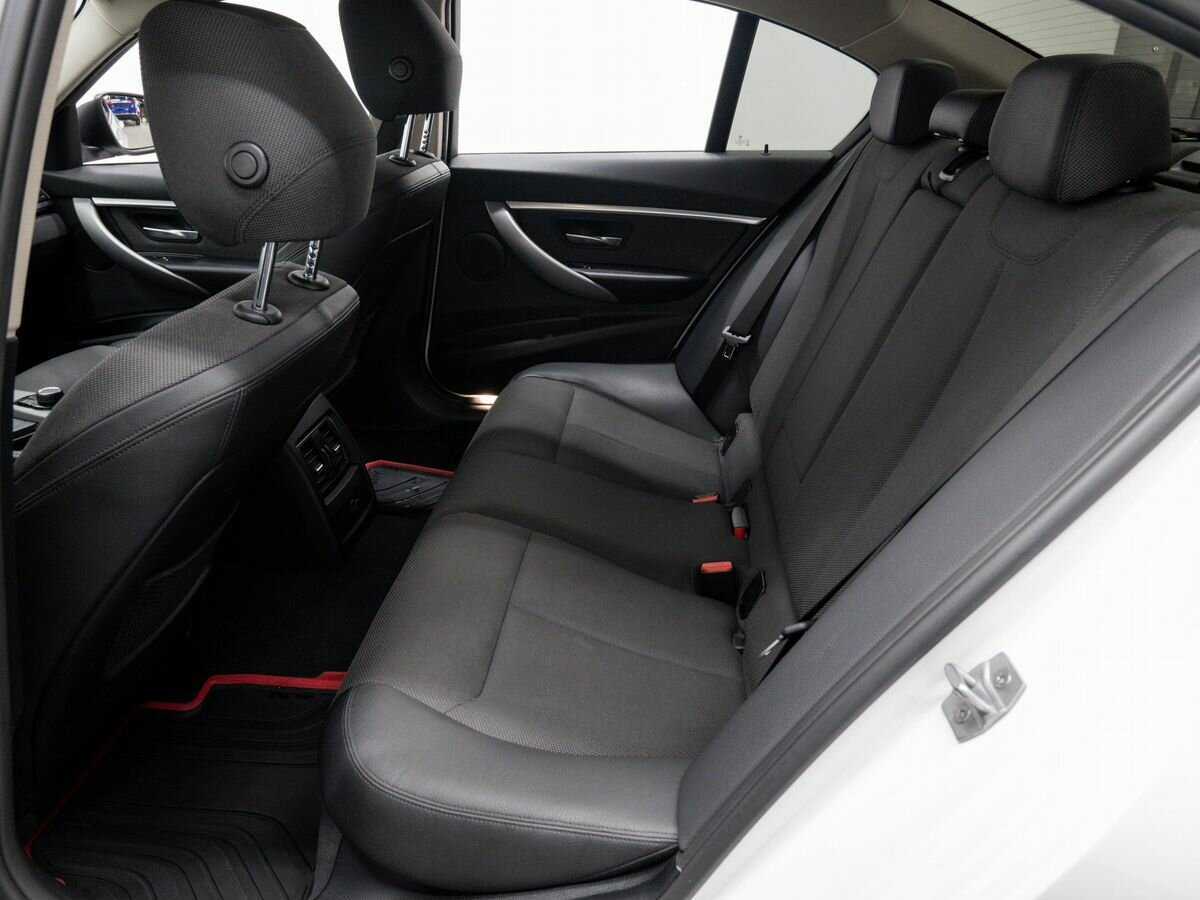 BMW 3 серии с пробегом — 2017 год. Фото: #11