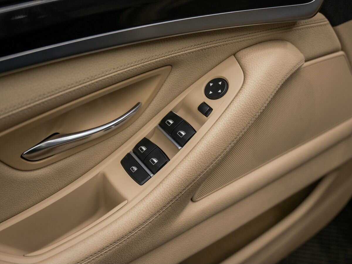 BMW 5 серии с пробегом — 2014 год. Фото: #13