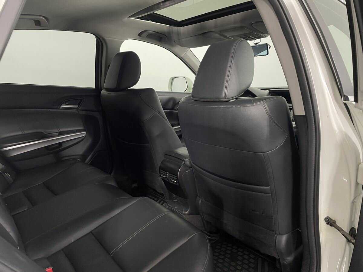 Honda Crosstour с пробегом — 2014 год. Фото: #16