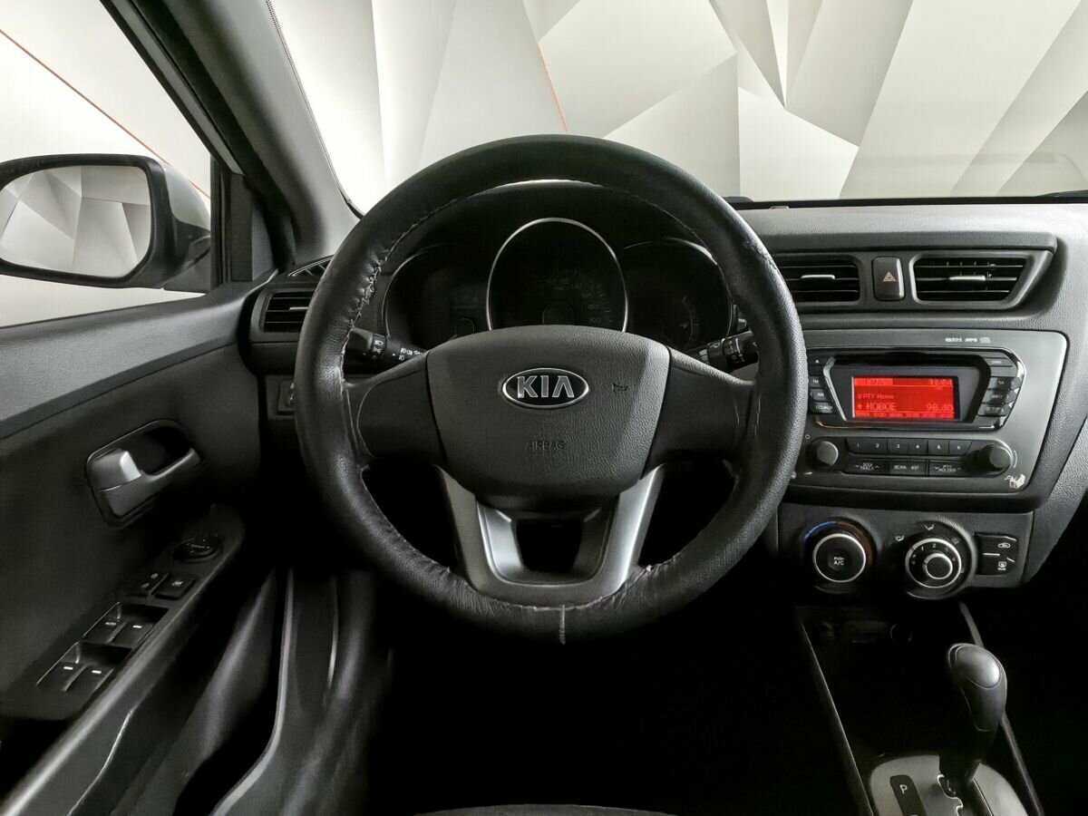 Kia Rio с пробегом — 2013 год. Фото: #14