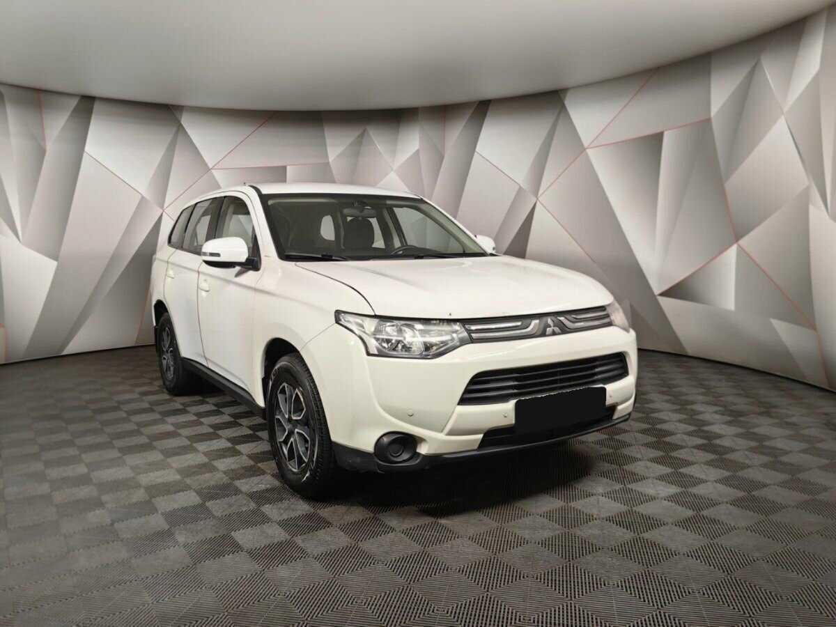 Mitsubishi Outlander с пробегом — 2012 год. Фото: #2
