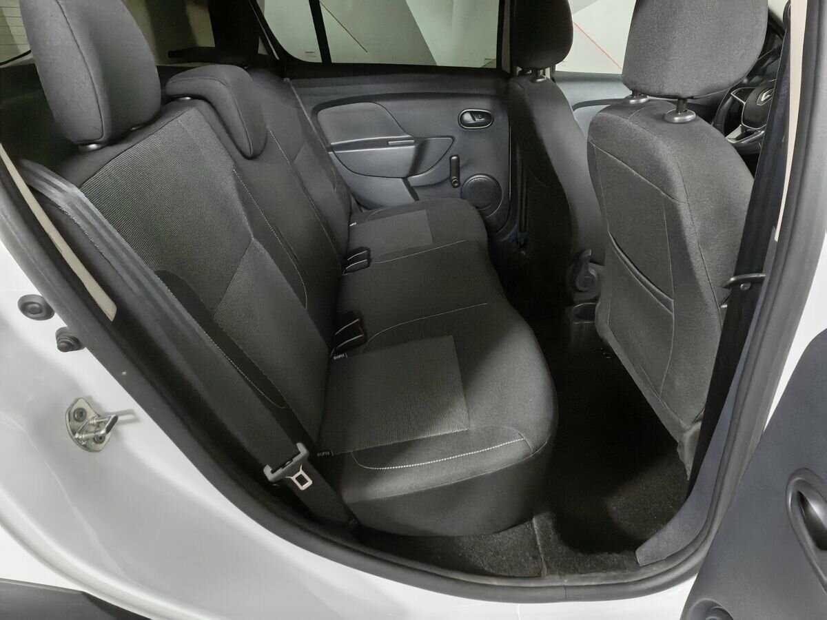 Renault Sandero с пробегом — 2019 год. Фото: #11