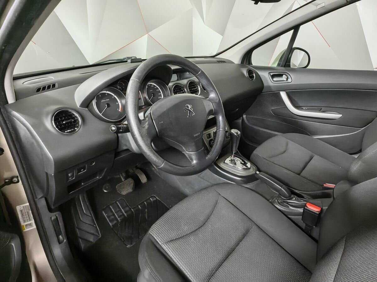 Peugeot 408 с пробегом — 2014 год. Фото: #13
