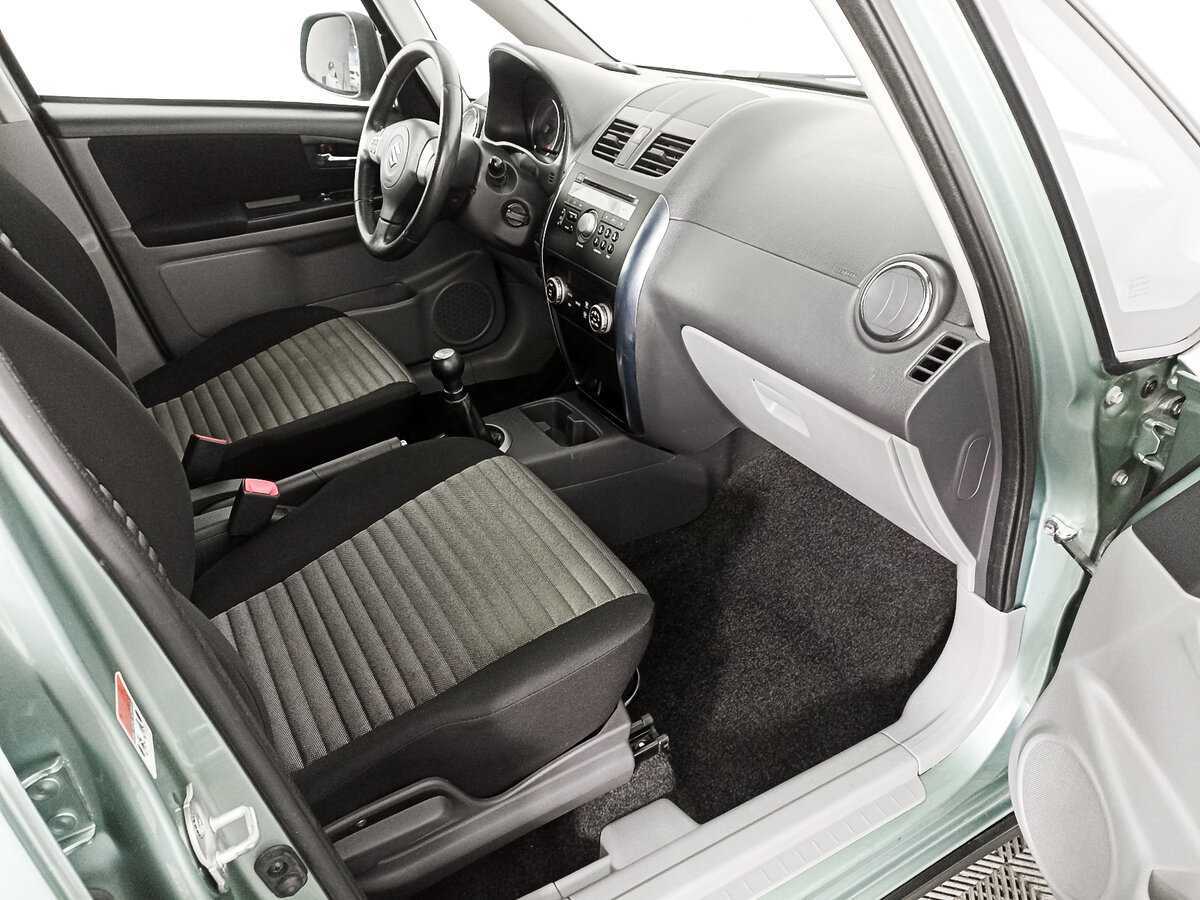 Suzuki SX4 с пробегом — 2013 год. Фото: #6