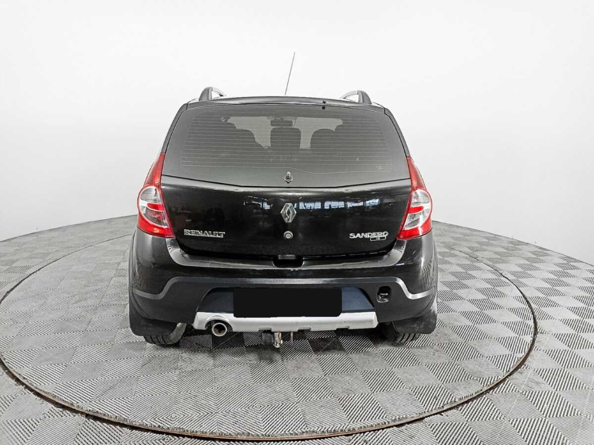 Renault Sandero с пробегом — 2014 год. Фото: #5