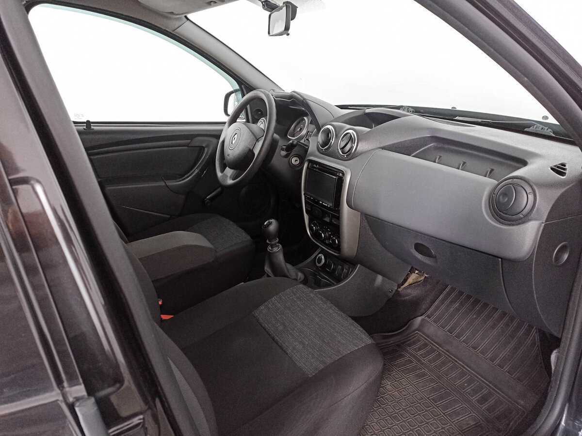 Renault Duster с пробегом — 2014 год. Фото: #8