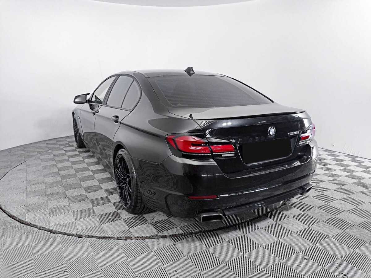 BMW 5 серии с пробегом — 2012 год. Фото: #5