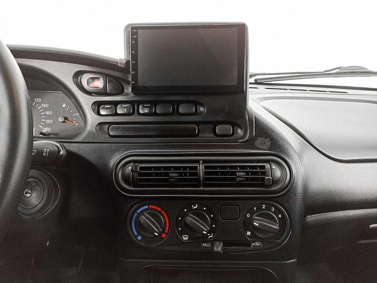 Chevrolet Niva с пробегом — 2015 год. Фото: #10