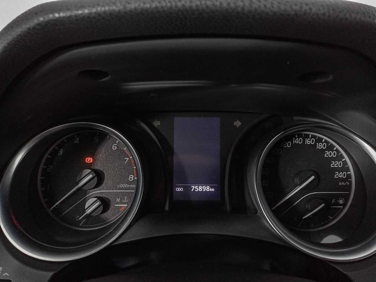 Toyota Camry с пробегом — 2019 год. Фото: #8