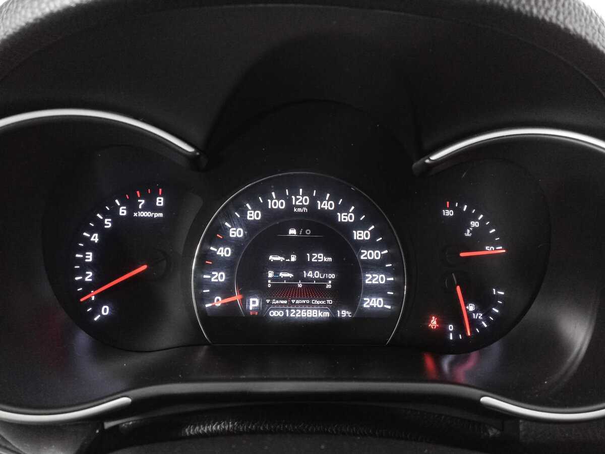 Kia Sorento с пробегом — 2012 год. Фото: #10