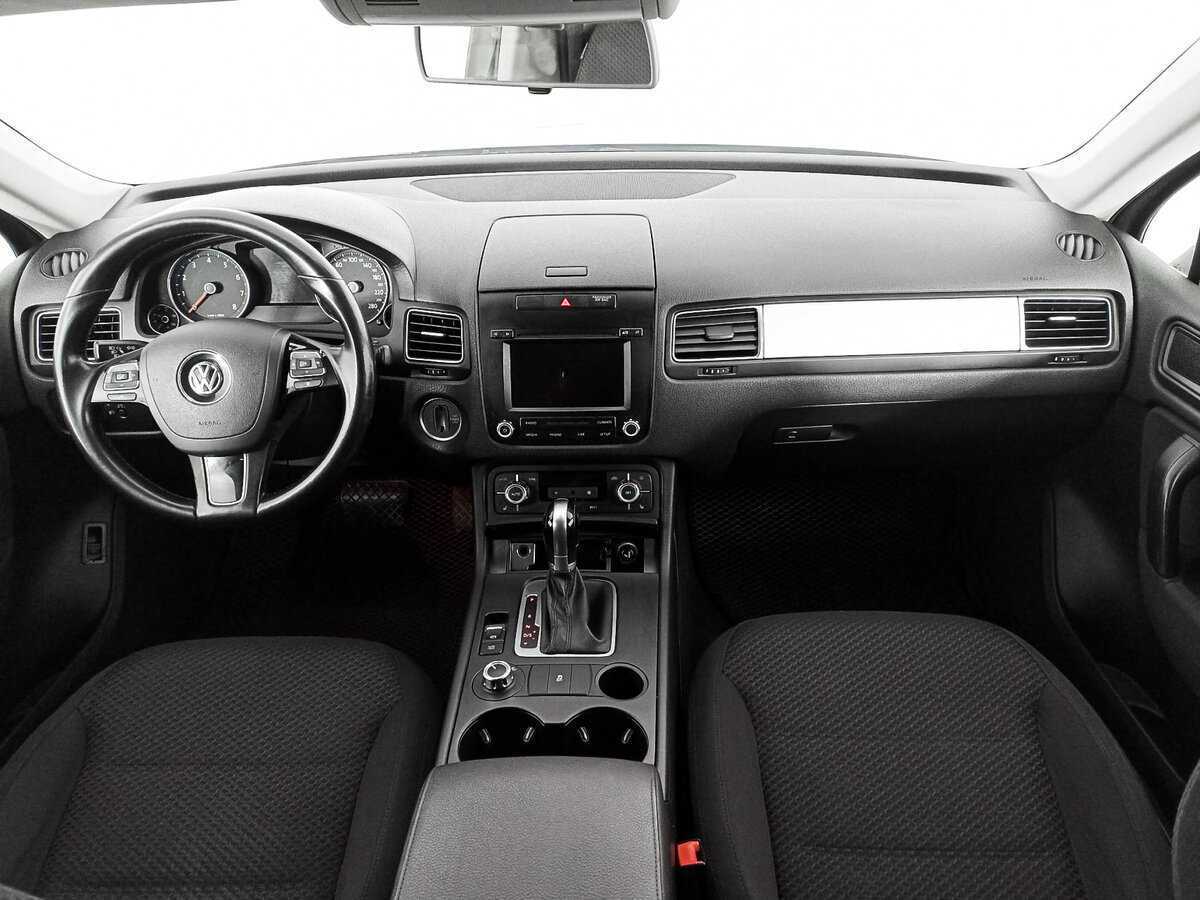 Volkswagen Touareg с пробегом — 2013 год. Фото: #8