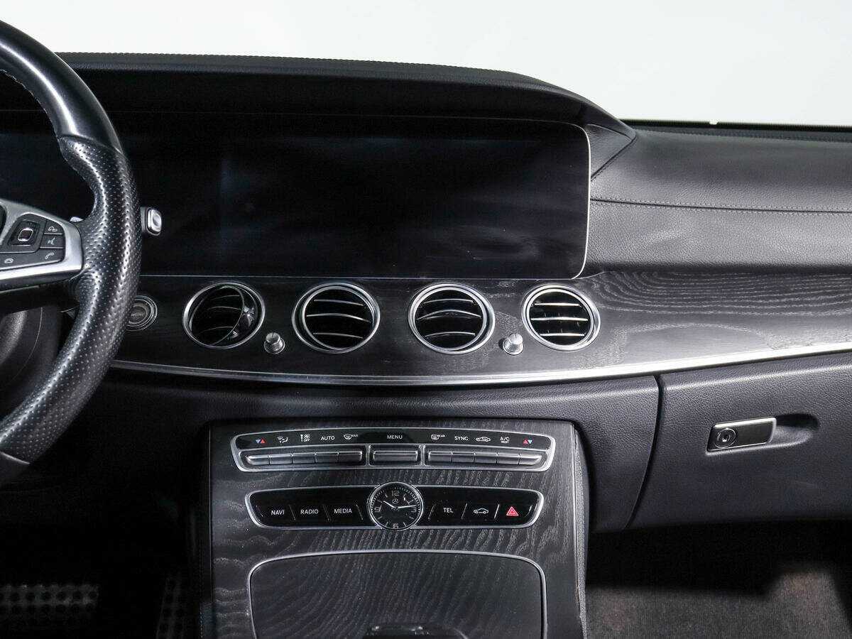 Mercedes-Benz E-Класс с пробегом — 2017 год. Фото: #12