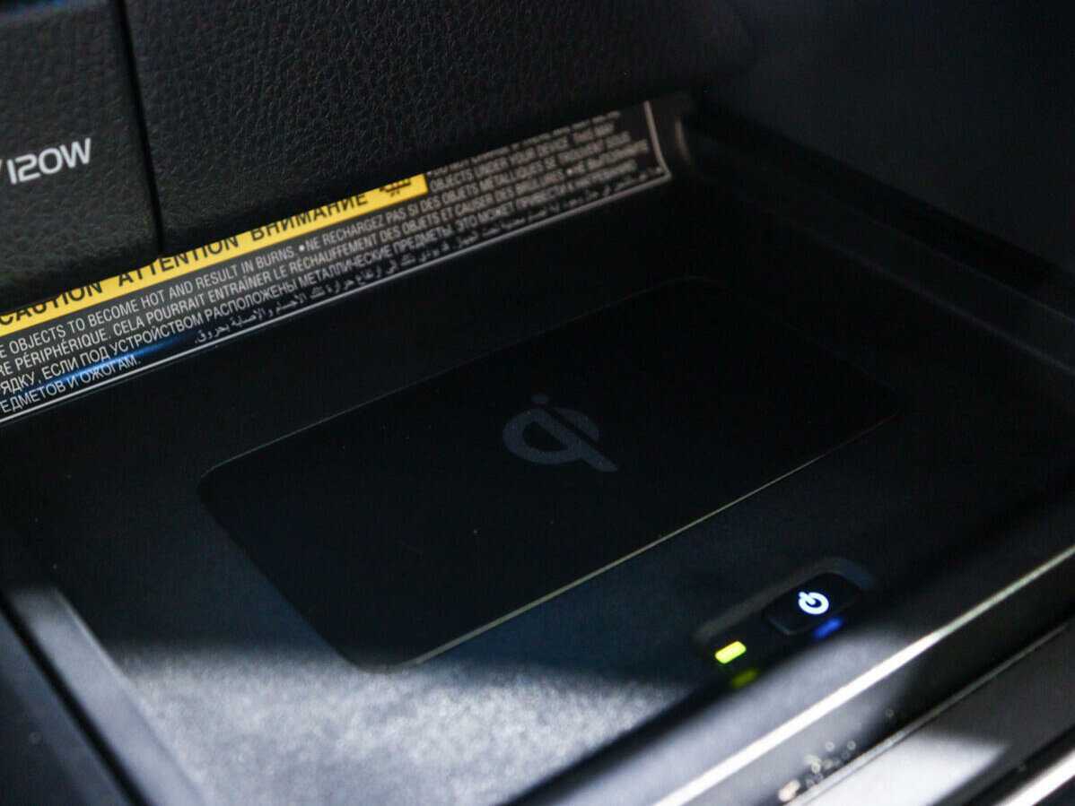 Toyota Camry с пробегом — 2020 год. Фото: #16