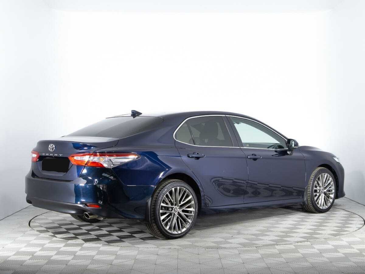 Toyota Camry с пробегом — 2018 год. Фото: #4