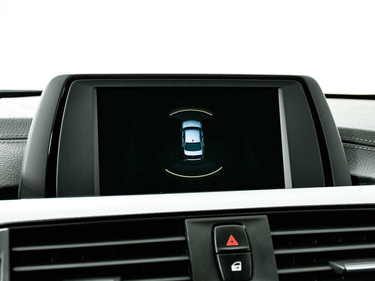 BMW 3 серии с пробегом — 2018 год. Фото: #14