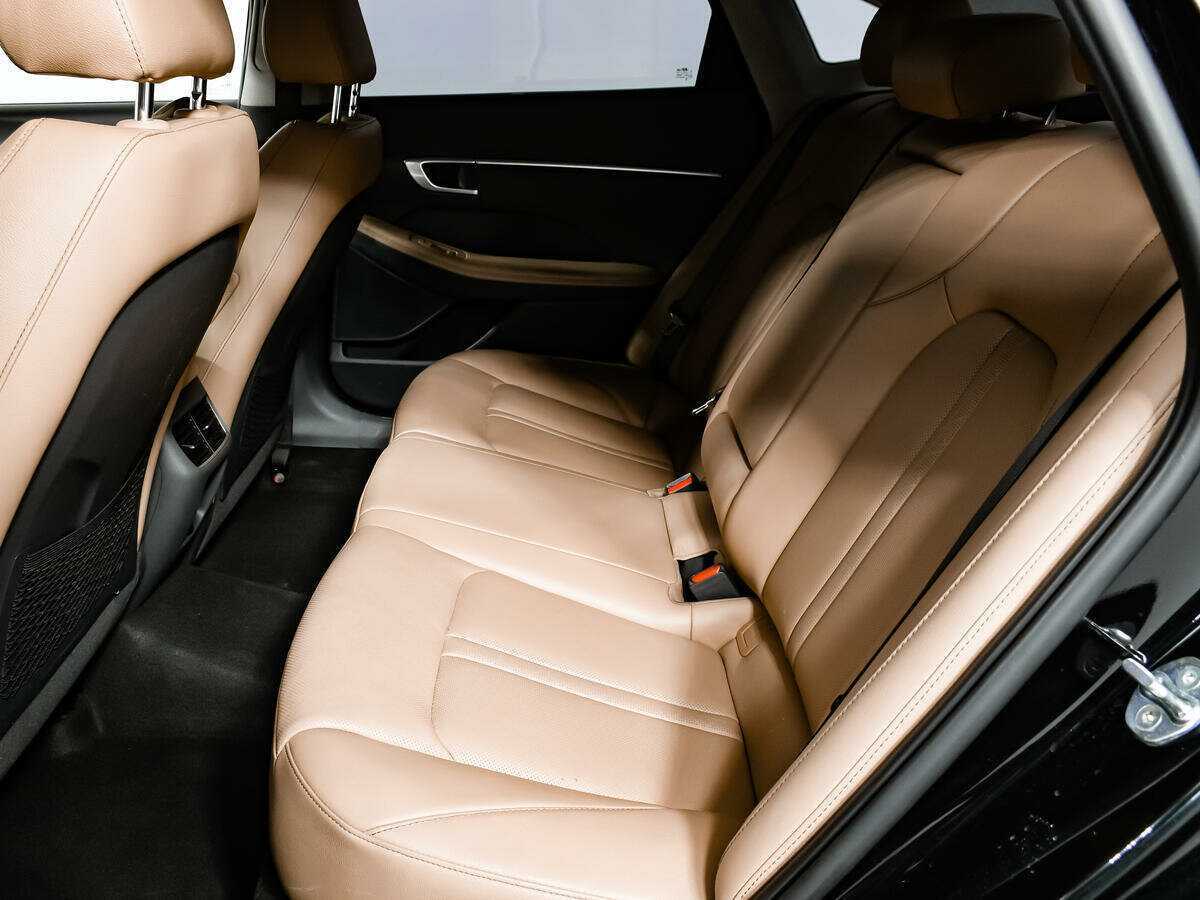 Hyundai Sonata с пробегом — 2021 год. Фото: #11